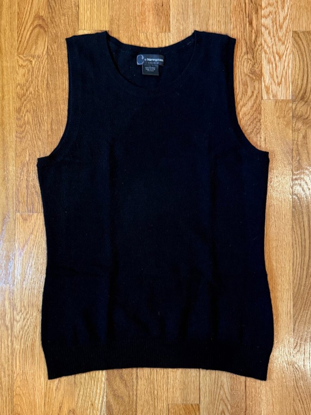 C by Bloomingdales Black Cashmere Vest, Size L